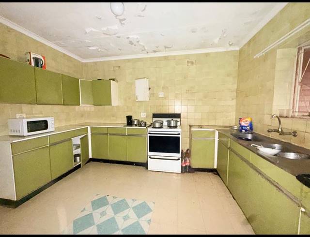 8 BEDROOM HOUSE FOR SALE IN VANDERBIJLPARK CW 3
